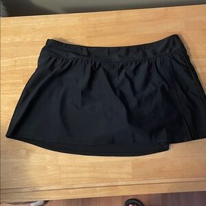 Croft & Barrow Black Skort